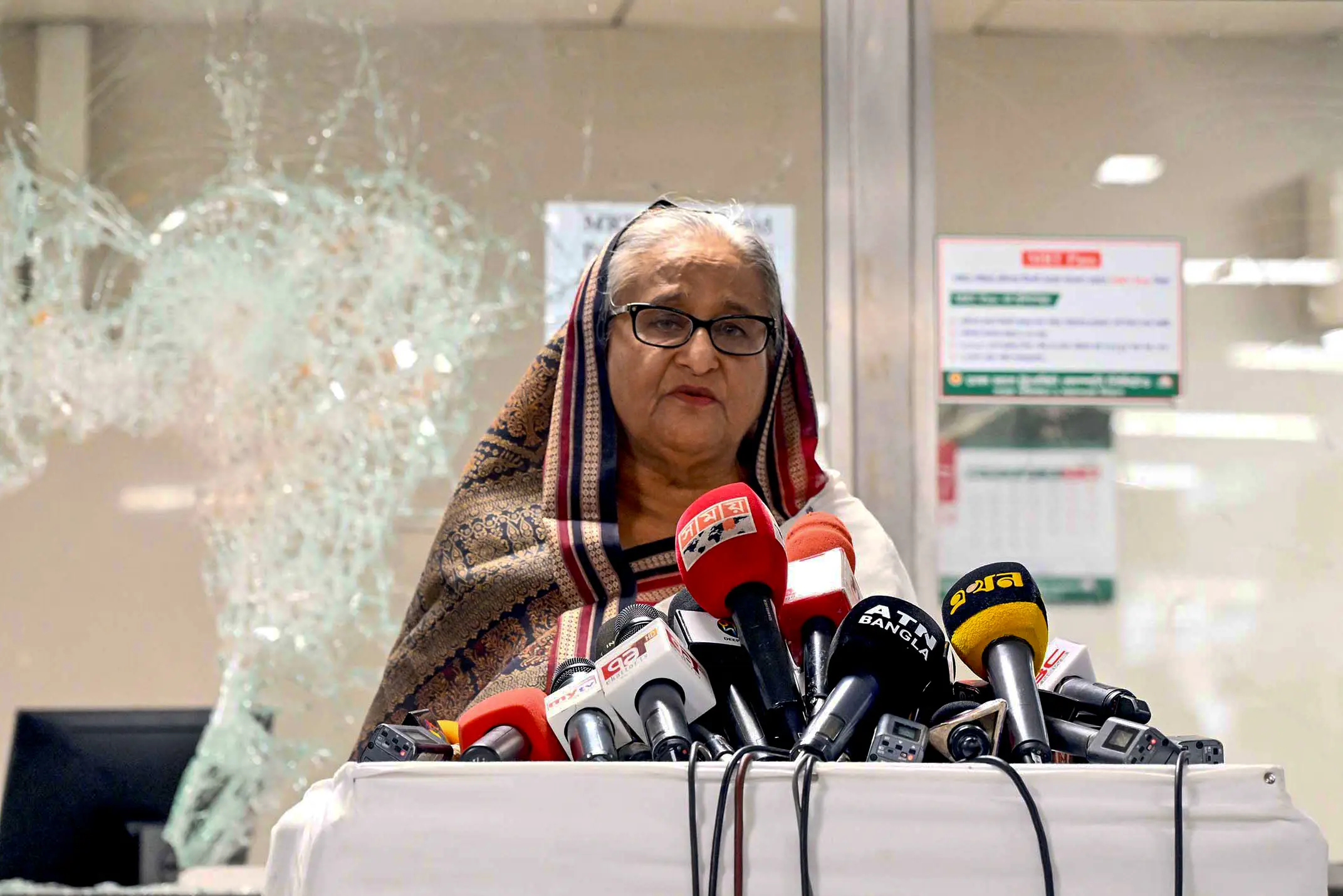 বাংলাদেশের প্রধানমন্ত্রী: শেখ হাসিনার নেতৃত্ব ও প্রভাব