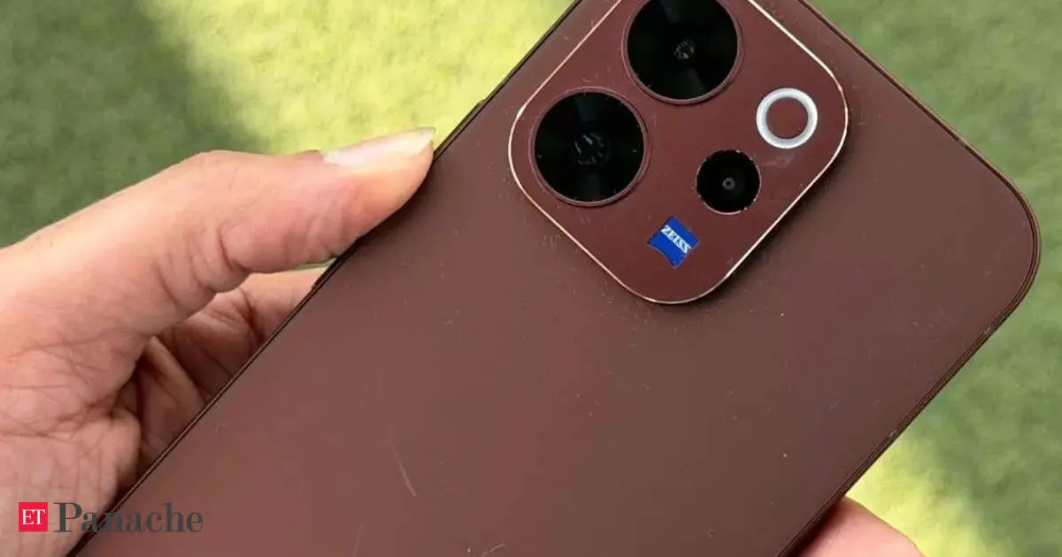 নতুন প্রযুক্তির সাথে আসছে vivo v70 elite: বিস্তারিত জানুন