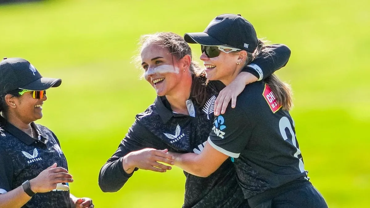 South africa women vs new zealand women: দক্ষিণ আফ্রিকা নারী বনাম নিউজিল্যান্ড নারী: প্রথম T20I পর্যালোচনা
